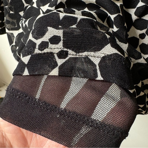 LIZ CLAIBORNE Vintage biz casual stretchy mesh top - Picture 5 of 6